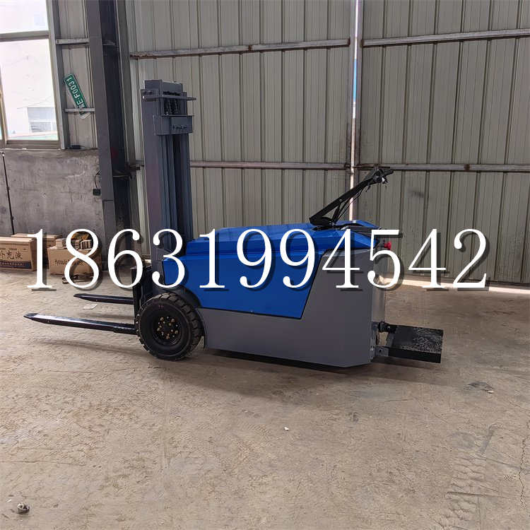绥中县全电动叉车插腿式堆高车液压装卸车1.5吨升高小型站驾式铲车